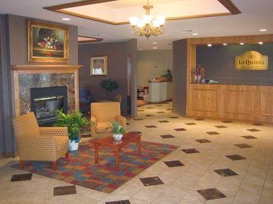 La Quinta By Wyndham Overland Park Exterior photo